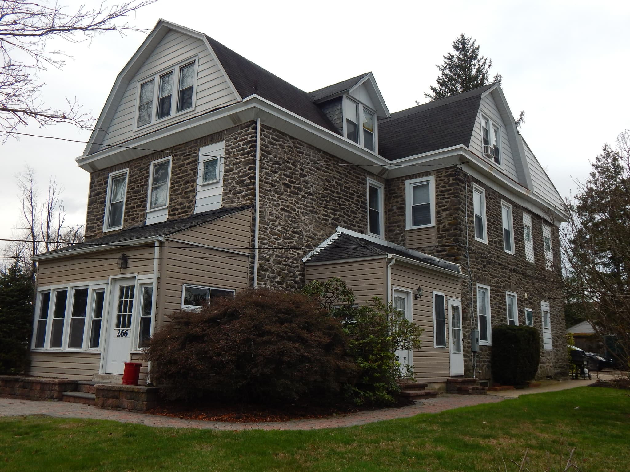 Jenkintown Apartment: 266 Shelmire St