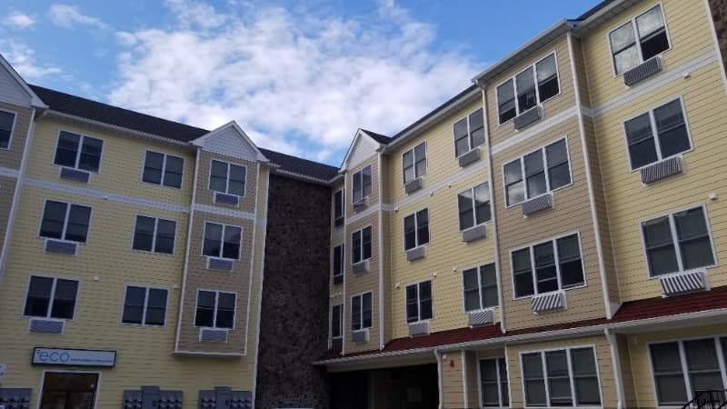 Somerset Apartment: 510 Hamilton St