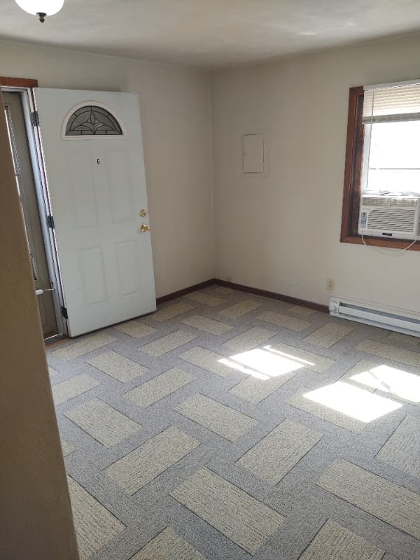 McGregor Apartment: 315 Main Street