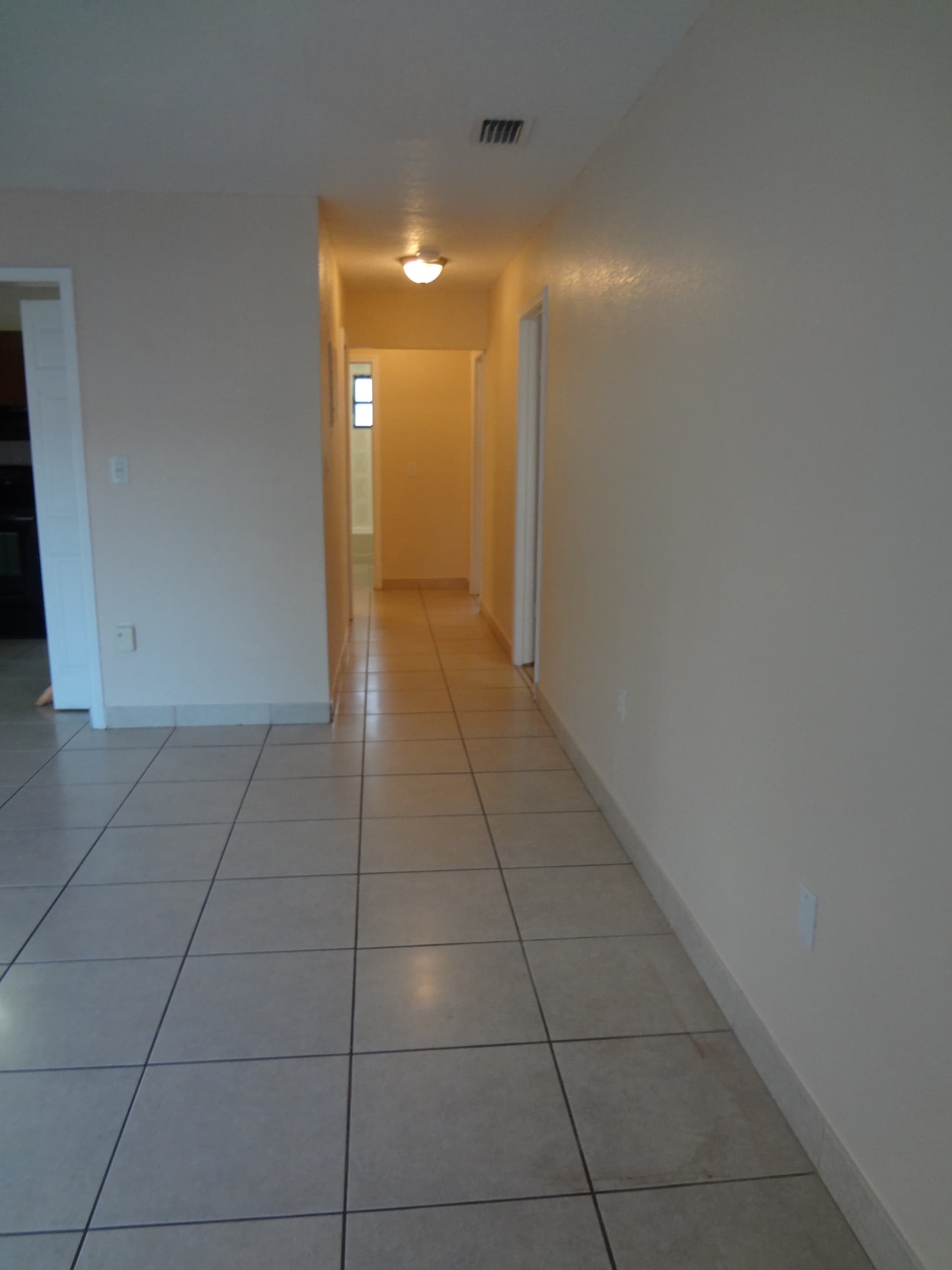 HIALEAH Townhome: 43RD PLACE