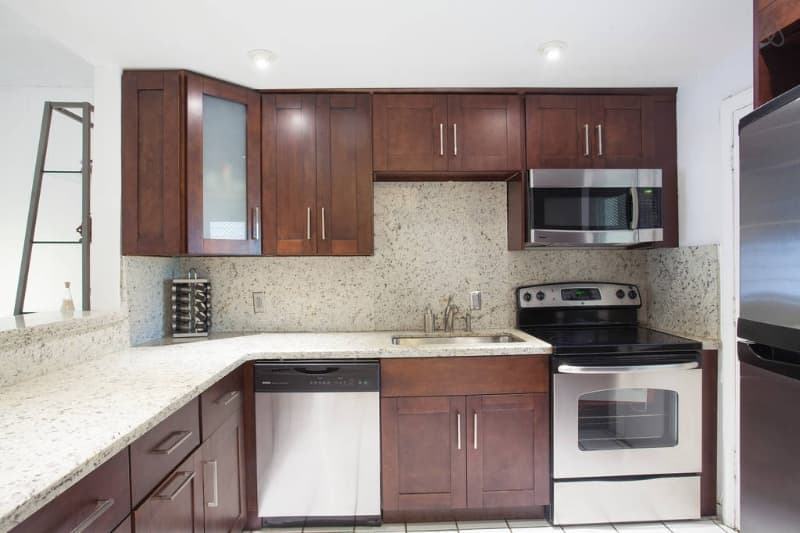 Key Biscayne Apartment: 201 Galen dr