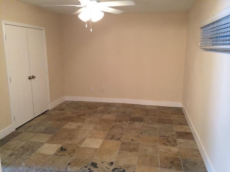 Houston Apartment: 2300 Park St