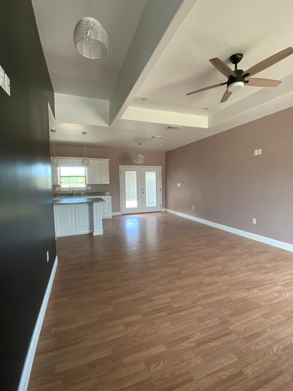 Eagle Pass House: 815 Alexander Dr