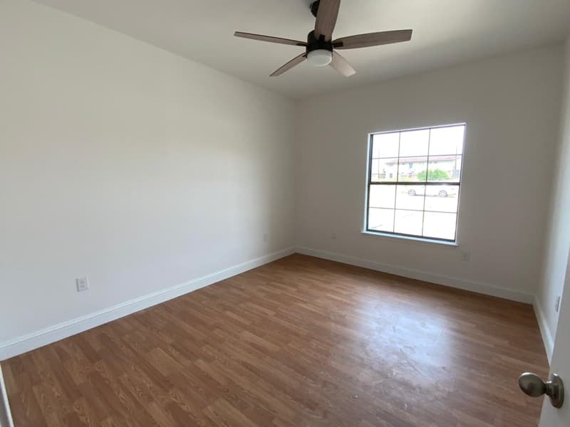 Eagle Pass House: 815 Alexander Dr