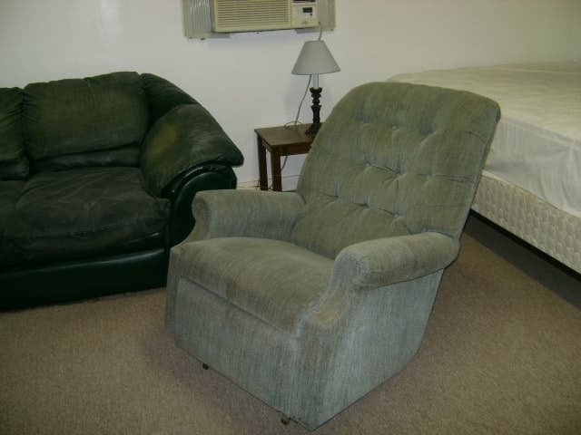 Tyler Apartment: 1943  C Cotten Rd