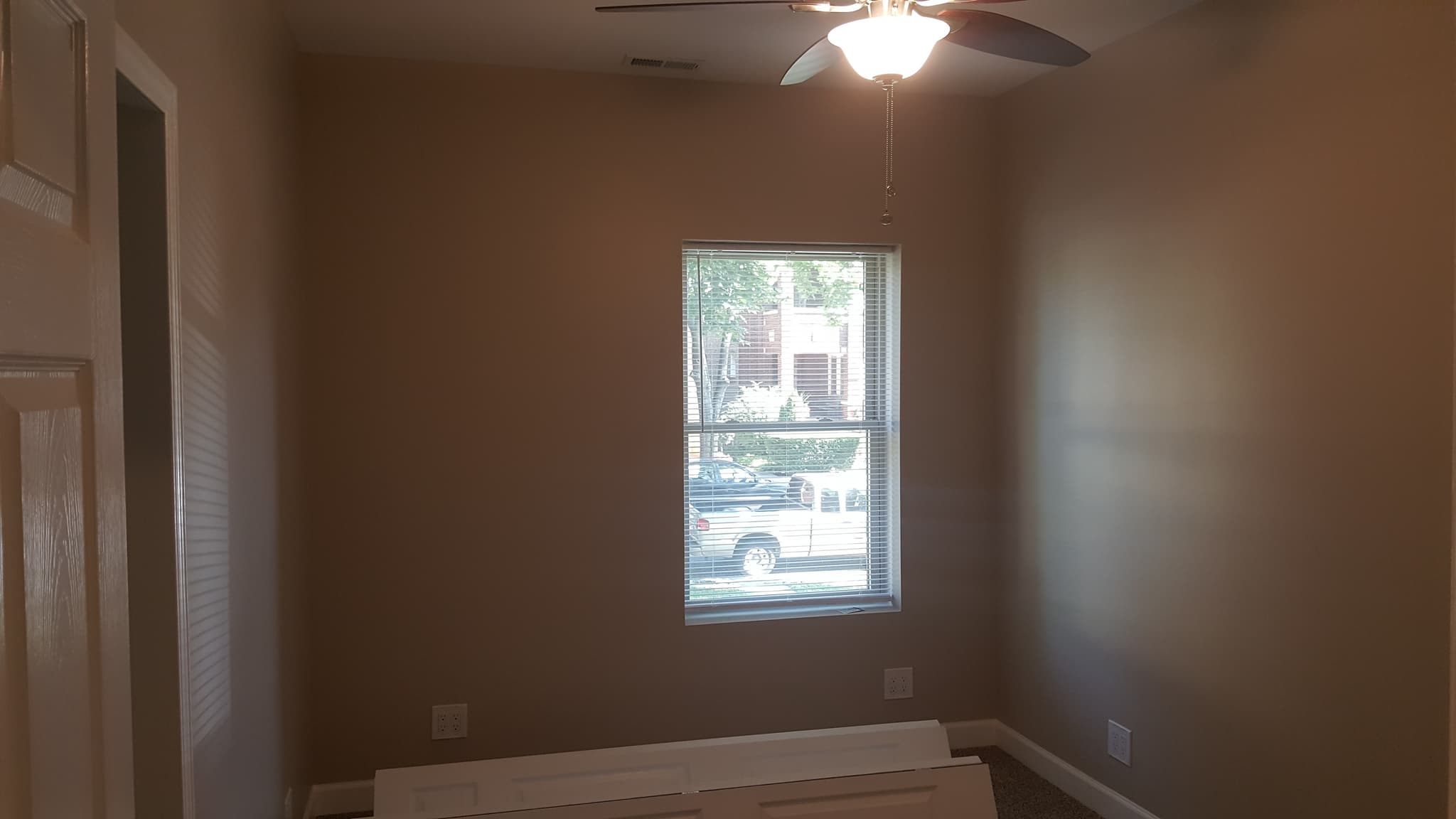 Chicago Apartment: 5357 W Leland Avenue