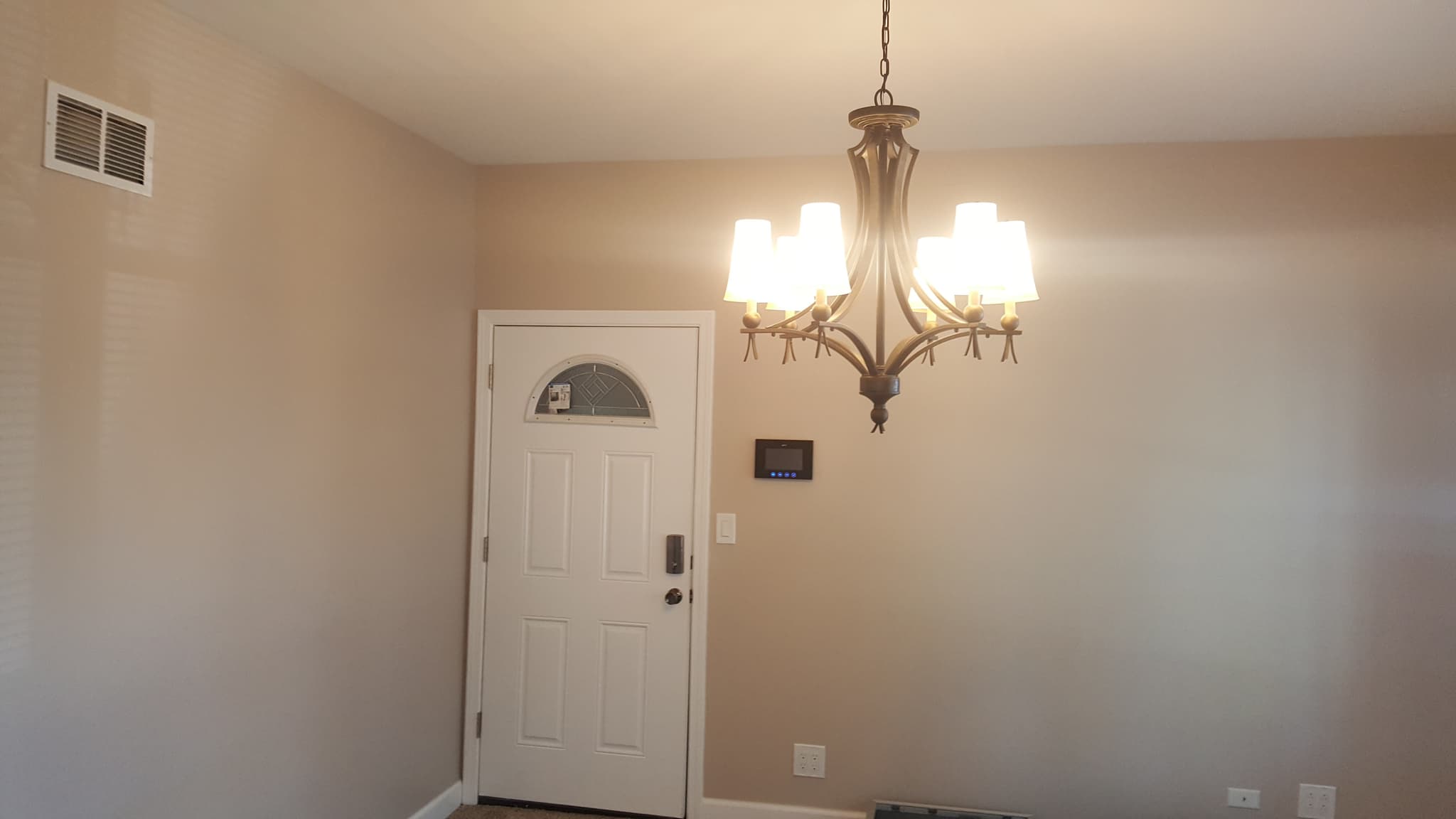 Chicago Apartment: 5357 W Leland Avenue