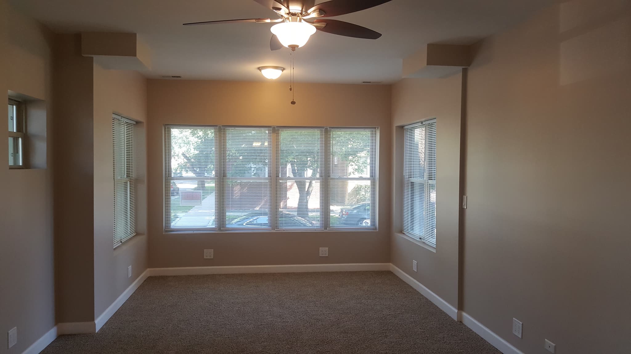 Chicago Apartment: 5357 W Leland Avenue