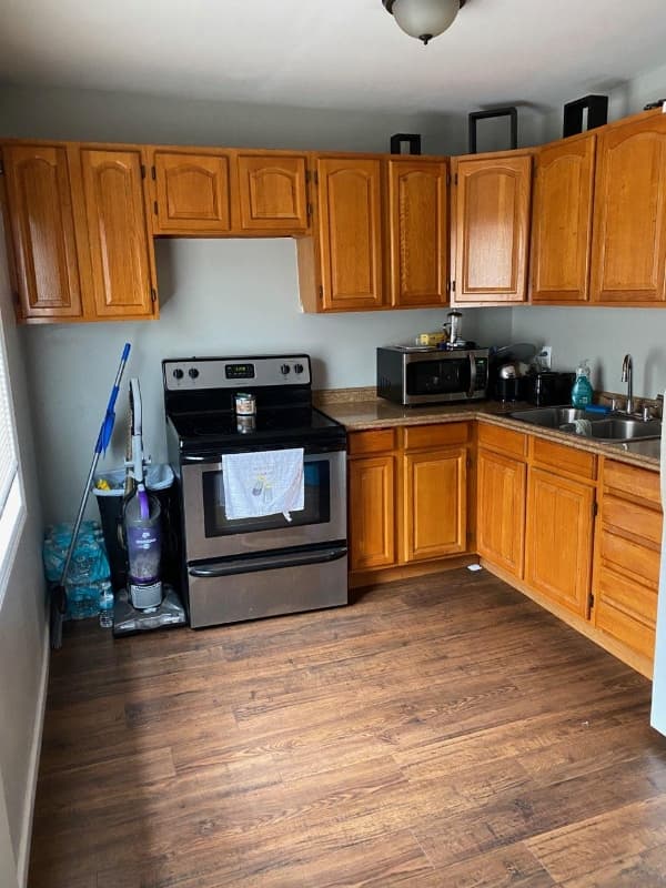 Exeter Apartment: 1172 Wyoming Ave