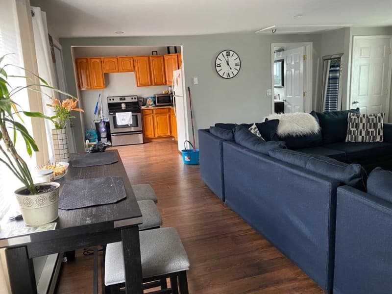Exeter Apartment: 1172 Wyoming Ave