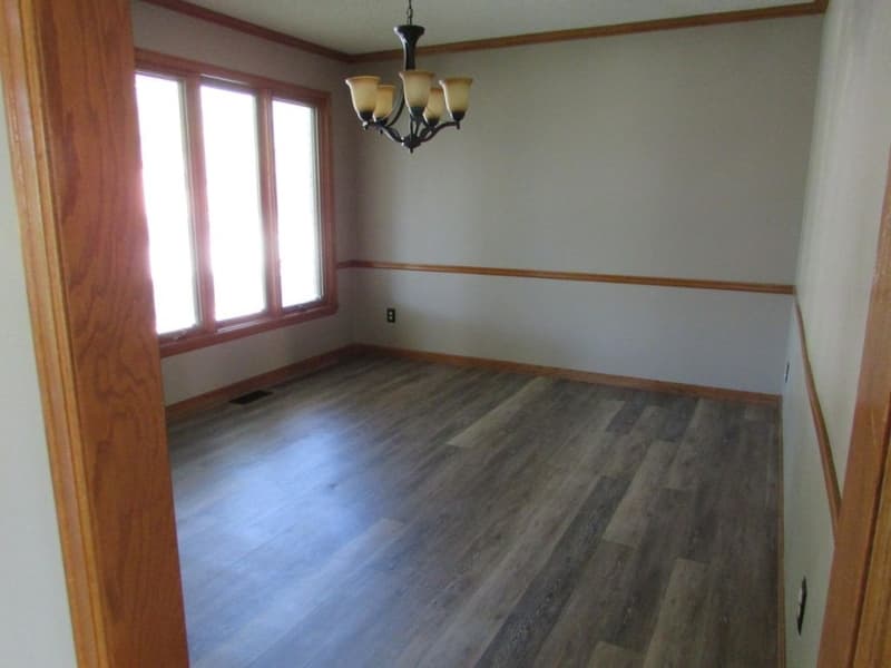 Bel Aire House: 4616 Farmstead