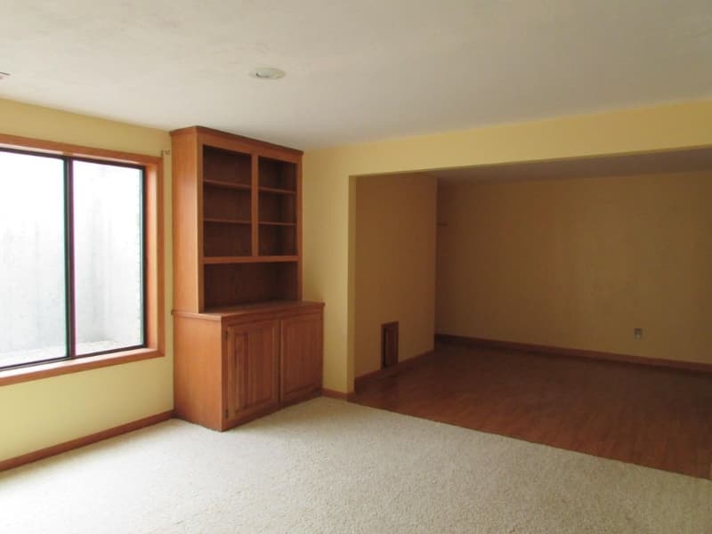 Bel Aire House: 4616 Farmstead