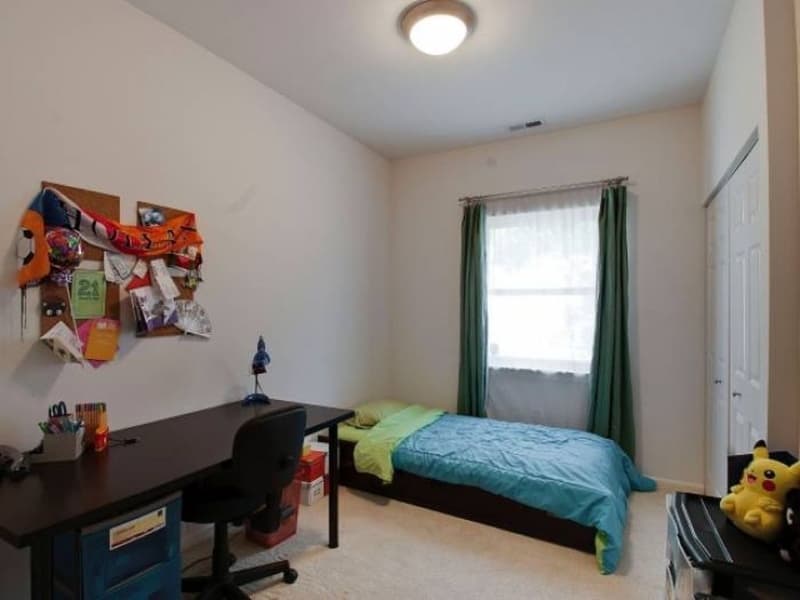 Chicago Apartment: 1451 S Halsted St