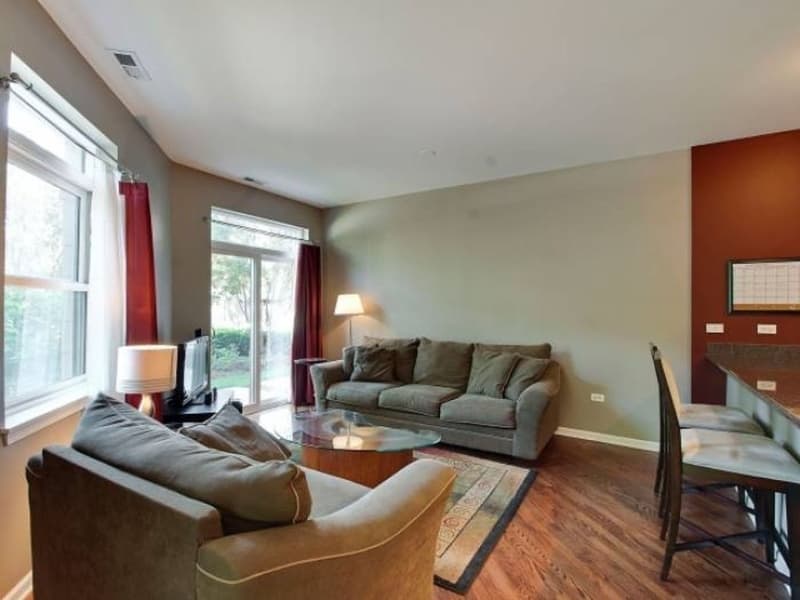 Chicago Apartment: 1451 S Halsted St