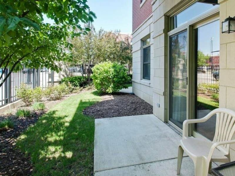 Chicago Apartment: 1451 S Halsted St