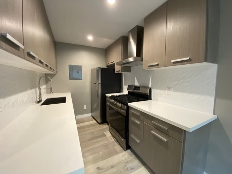 Los Angeles Apartment: 254 S Normandie Ave