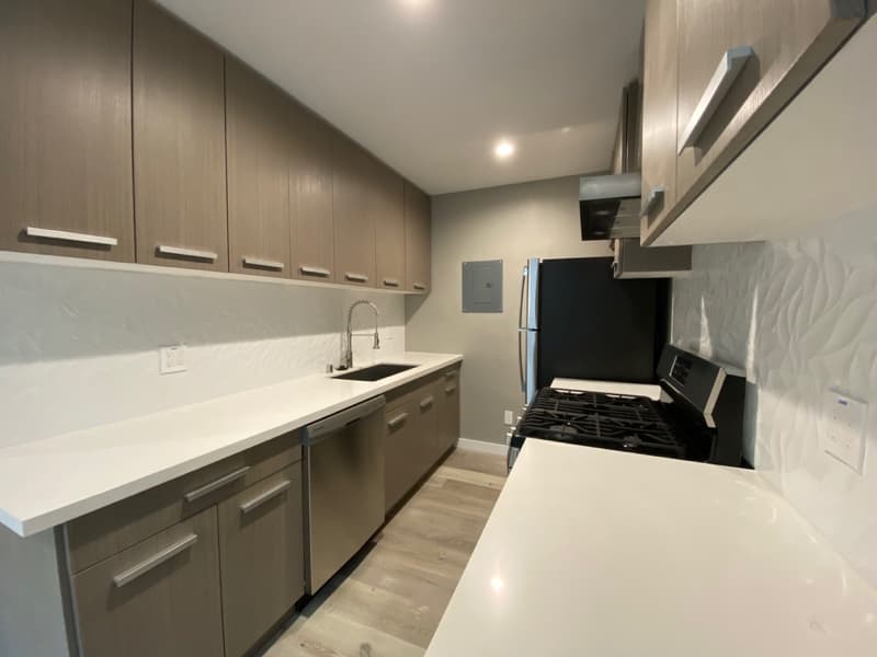 Los Angeles Apartment: 254 S Normandie Ave