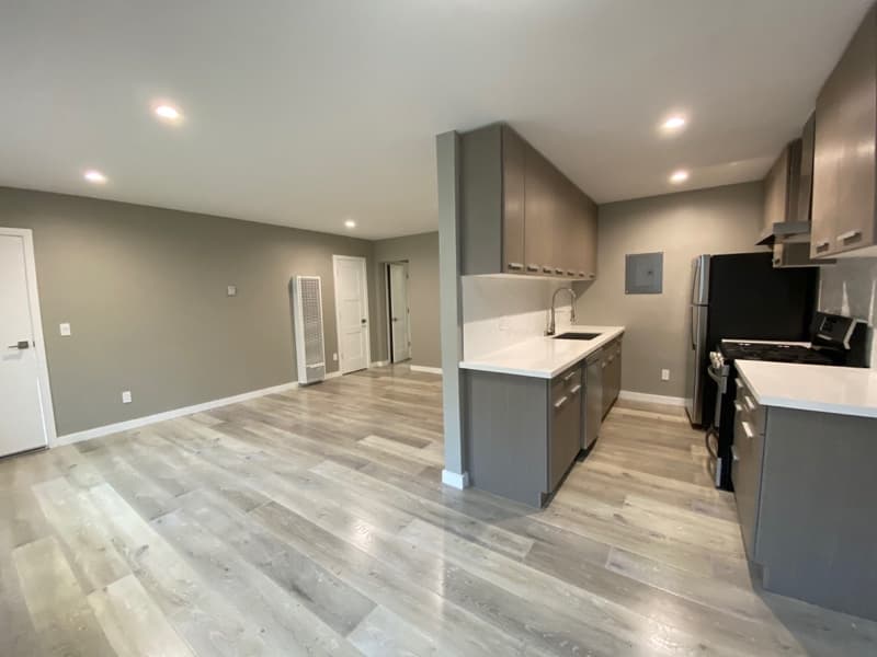 Los Angeles Apartment: 254 S Normandie Ave