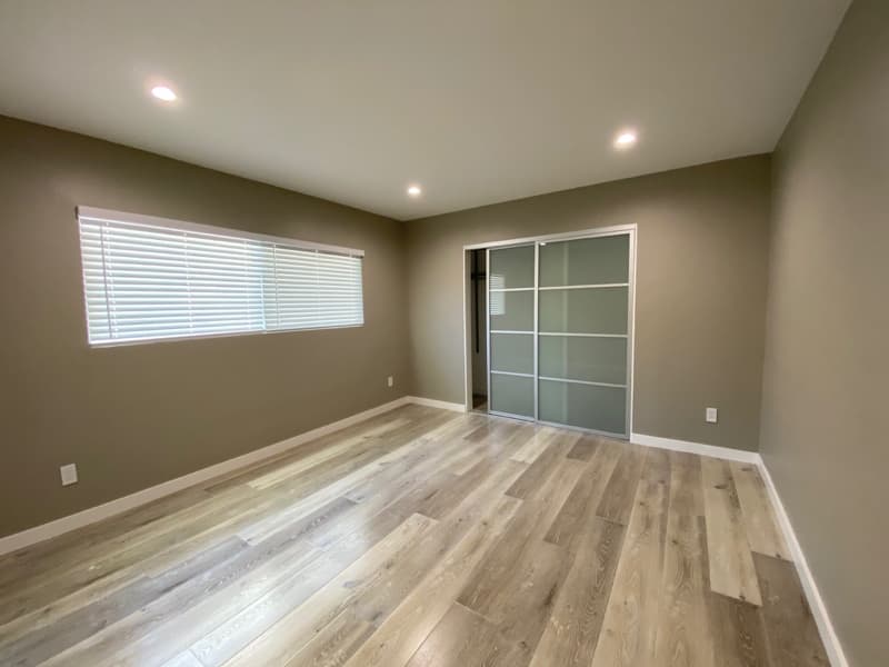 Los Angeles Apartment: 254 S Normandie Ave