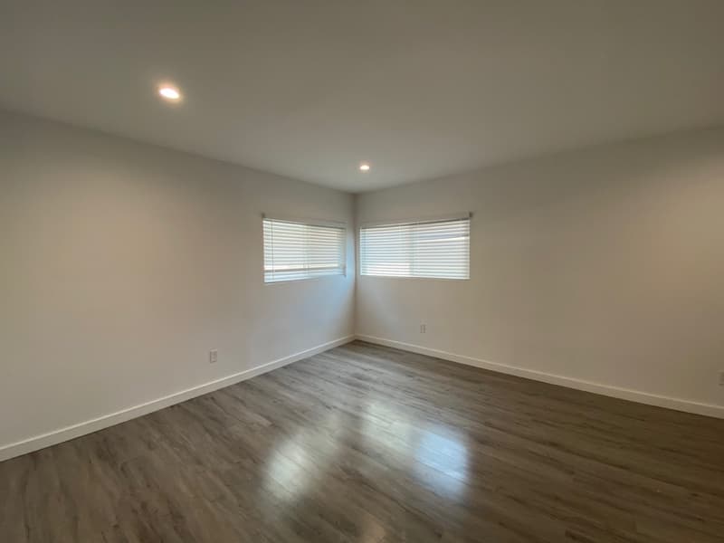 Los Angeles Apartment: 254 S Normandie Ave