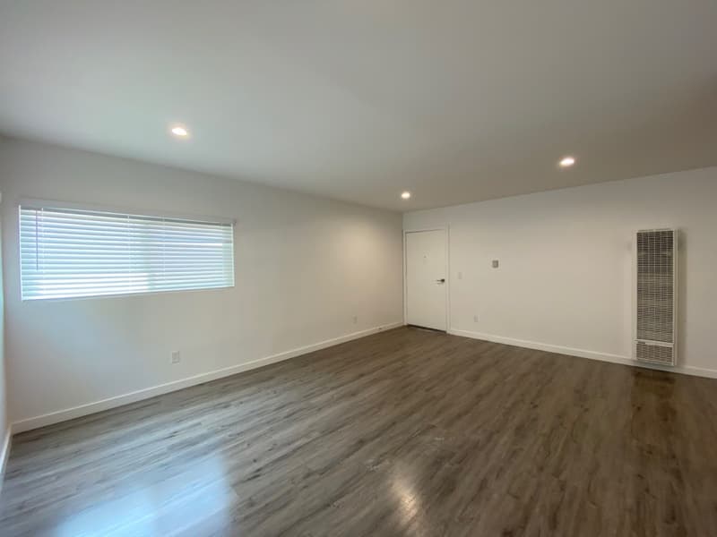 Los Angeles Apartment: 254 S Normandie Ave