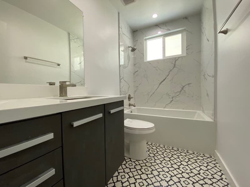 Los Angeles Apartment: 254 S Normandie Ave