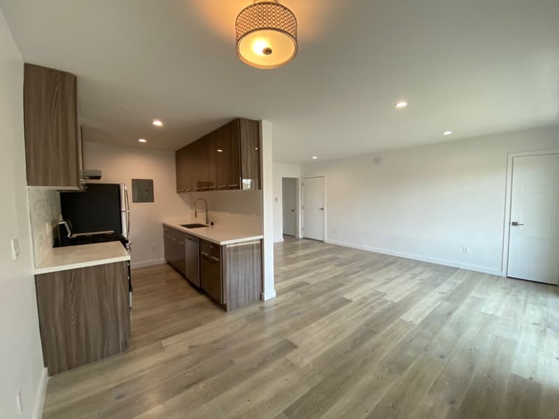 Los Angeles Apartment: 254 S Normandie Ave