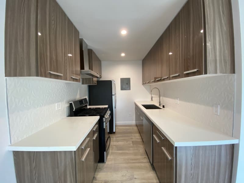 Los Angeles Apartment: 254 S Normandie Ave