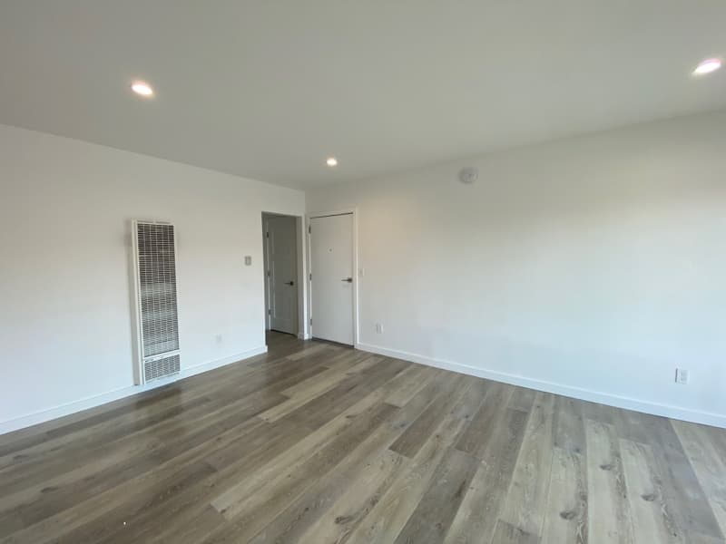 Los Angeles Apartment: 254 S Normandie Ave