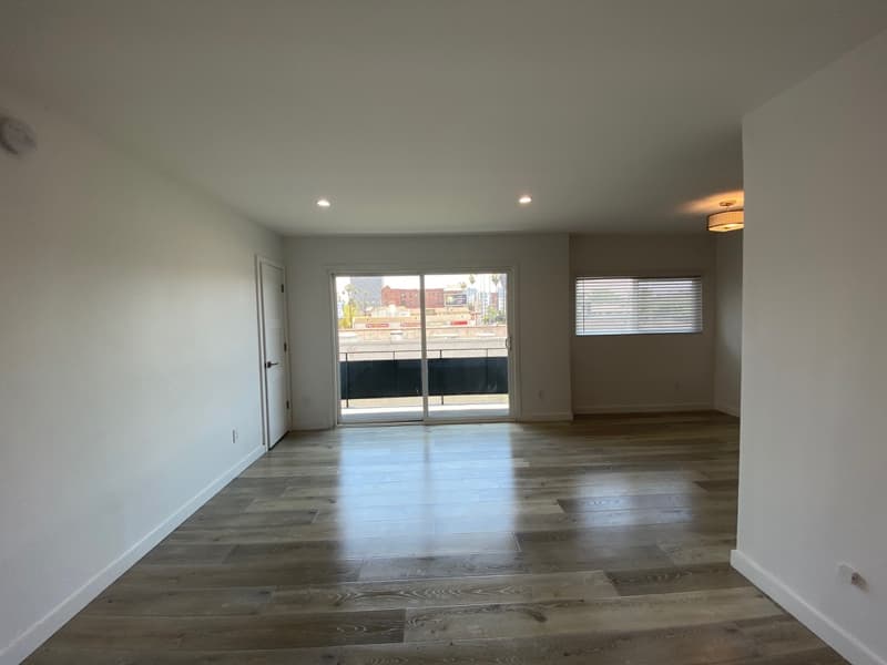 Los Angeles Apartment: 254 S Normandie Ave