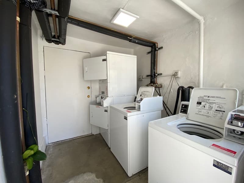 Los Angeles Apartment: 254 S Normandie Ave