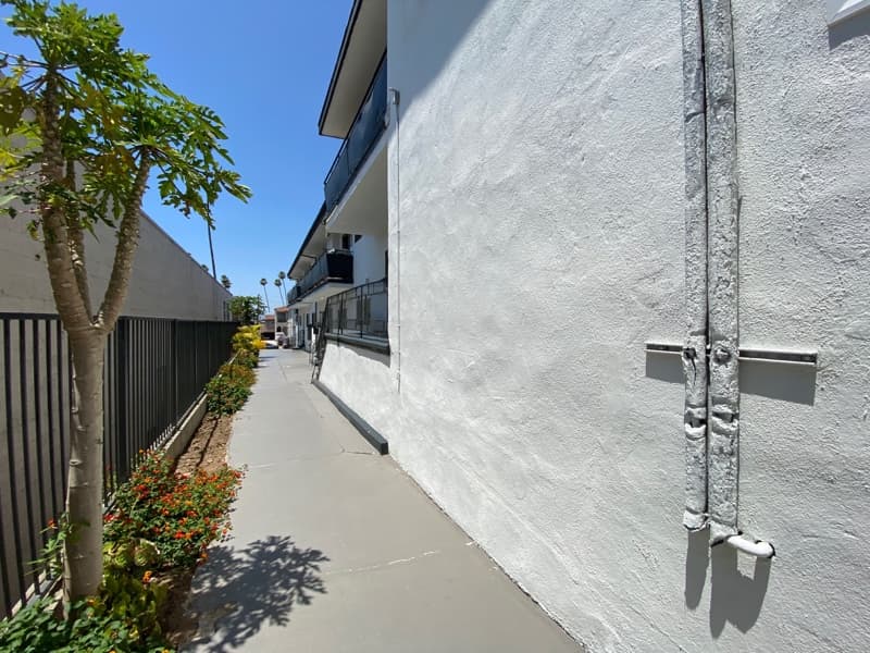 Los Angeles Apartment: 254 S Normandie Ave