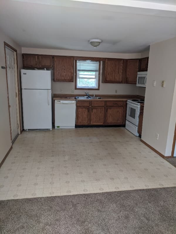 Alexandria Multiplex: 89 Jacks Drive