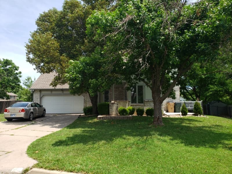 Bel Aire House: 4616 Farmstead