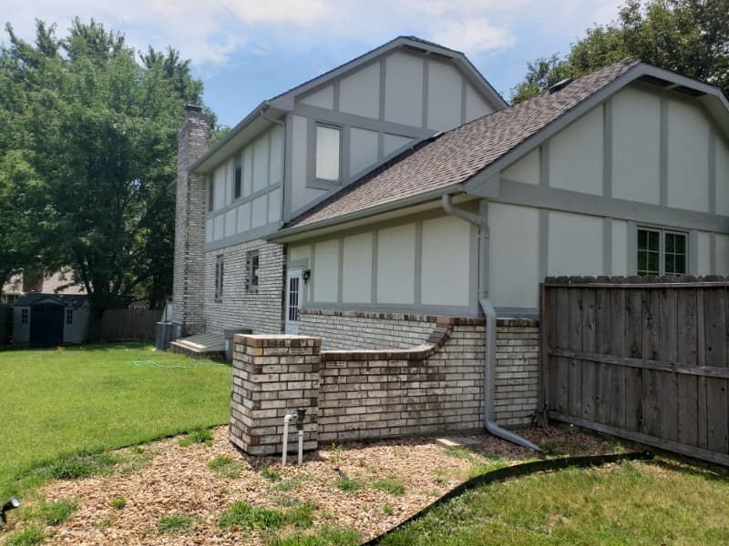 Bel Aire House: 4616 Farmstead