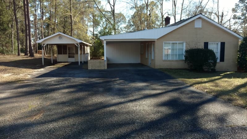 Lyons House: 390 Lanier St.
