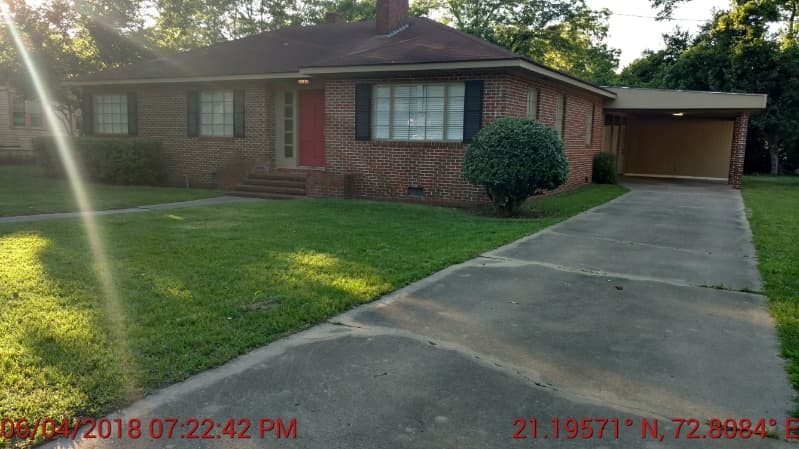 Lyons House: 159 E Lincoln Ave
