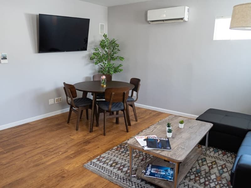 North Hollywood House: 10809 Hartsook St
