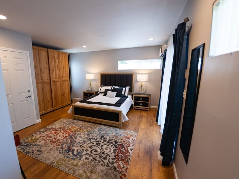 North Hollywood House: 10809 Hartsook St