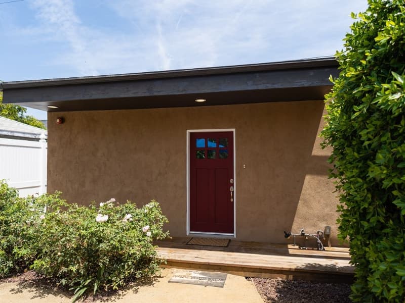 North Hollywood House: 10809 Hartsook St