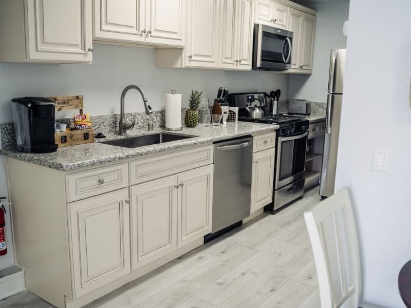North Hollywood House: 10801 Hartsook St