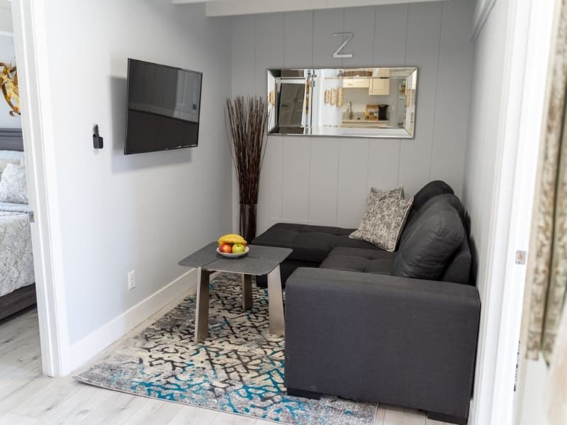 North Hollywood House: 10801 Hartsook St