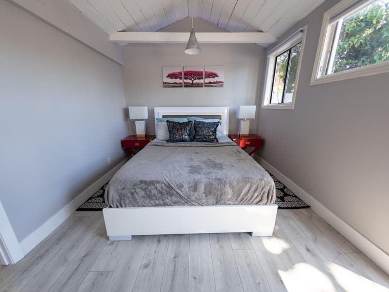 North Hollywood House: 10801 Hartsook St