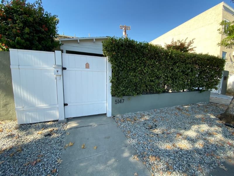 North Hollywood House: 5147 Riverton Ave