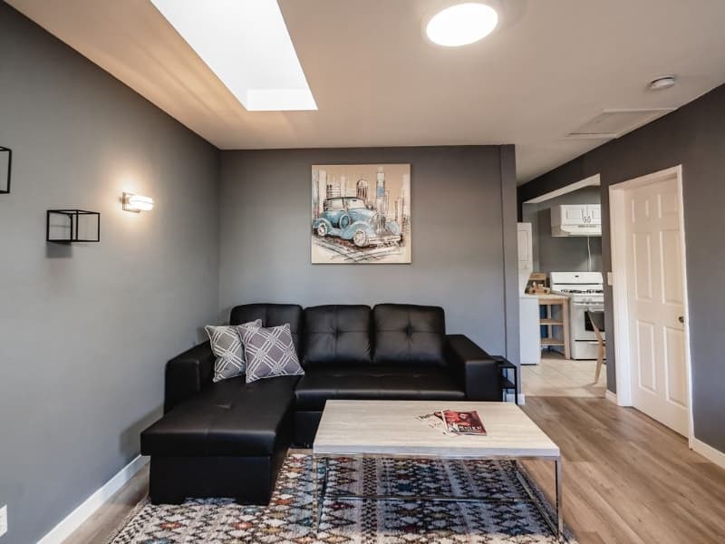 North Hollywood House: 5147 Riverton Ave