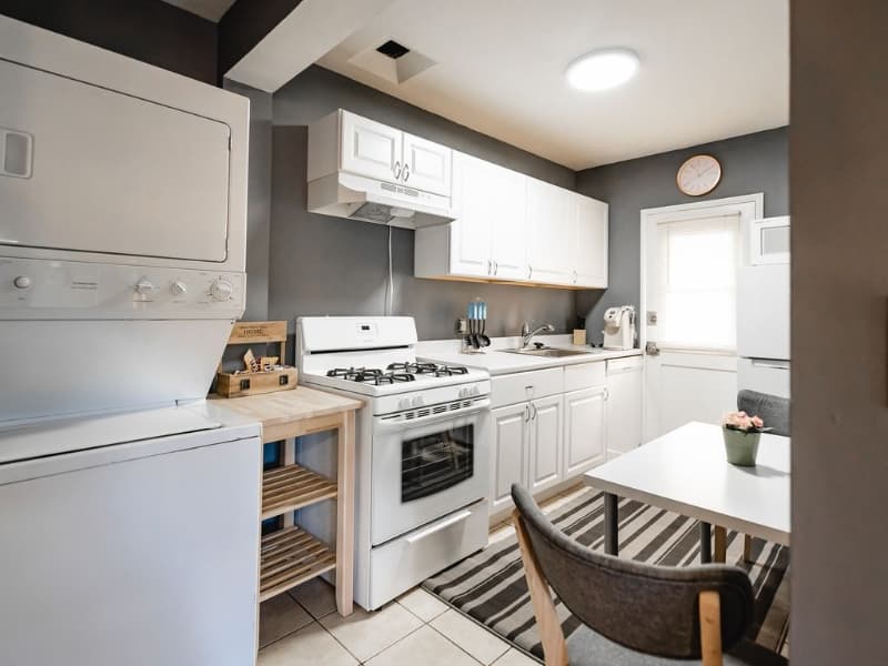 North Hollywood House: 5147 Riverton Ave