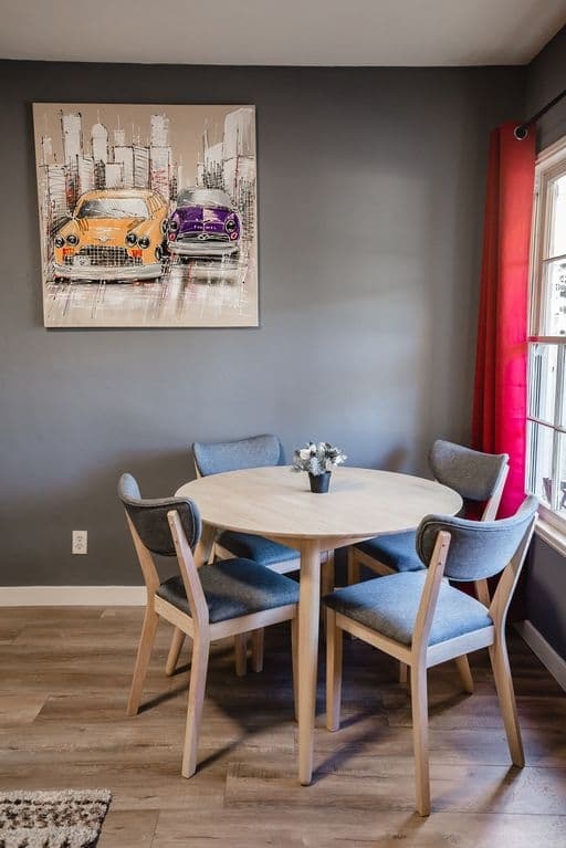 North Hollywood House: 5147 Riverton Ave