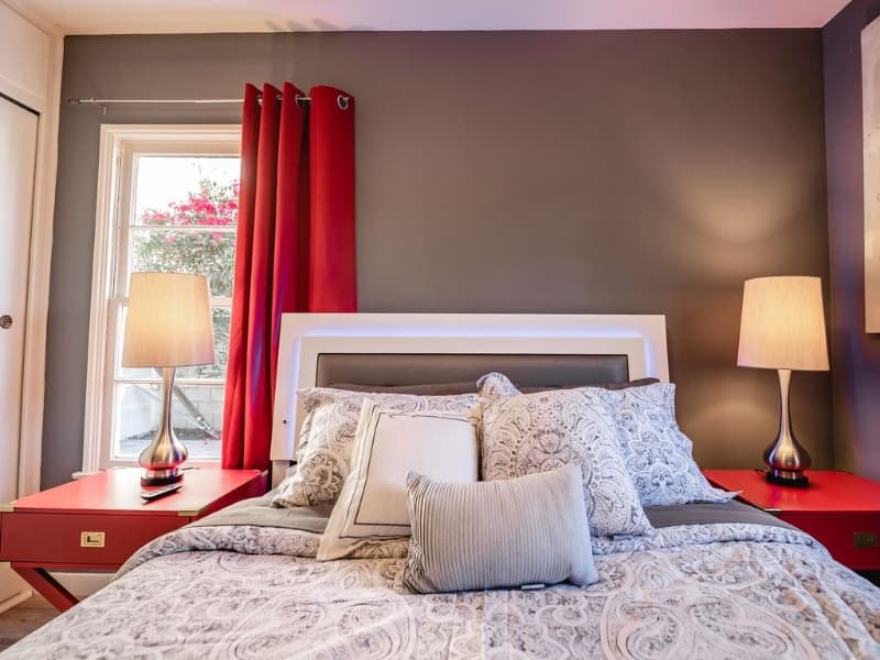 North Hollywood House: 5147 Riverton Ave