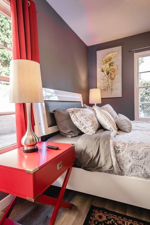 North Hollywood House: 5147 Riverton Ave