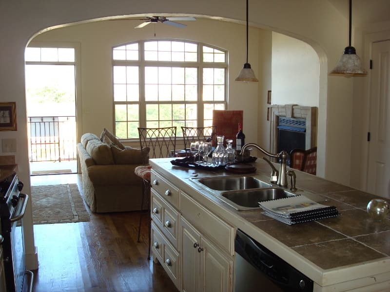 Fayetteville Townhome: 26 N Olive Ave